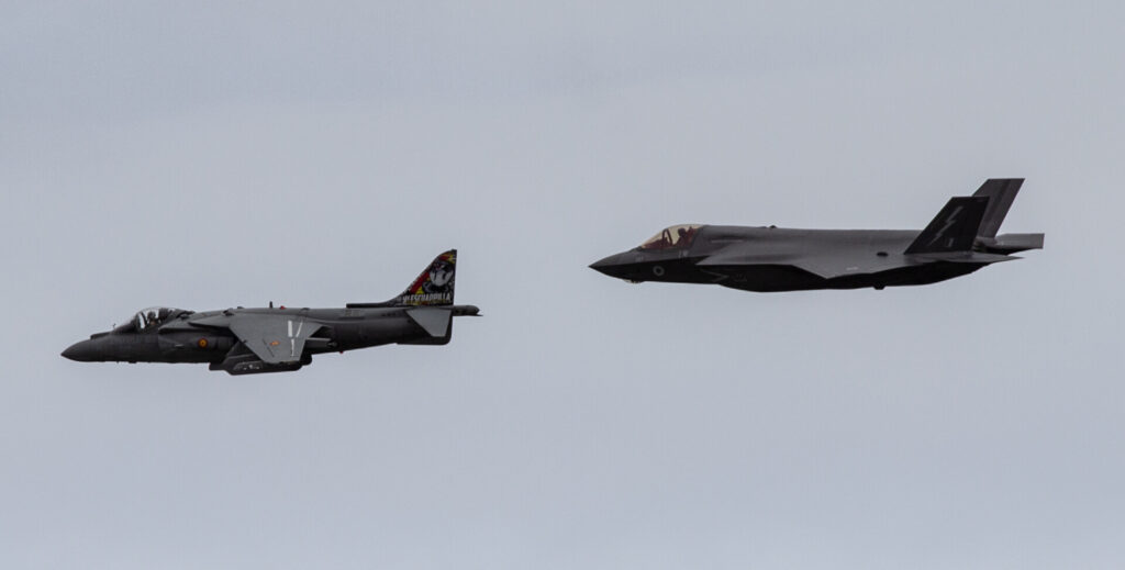 Harrier II et Lightning II (Image : Max Thrust Digital)