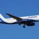 Lire la suite à propos de l’article Aérien: L’Airbus A320neo d’IndiGo rate une voie de circulation à Delhi